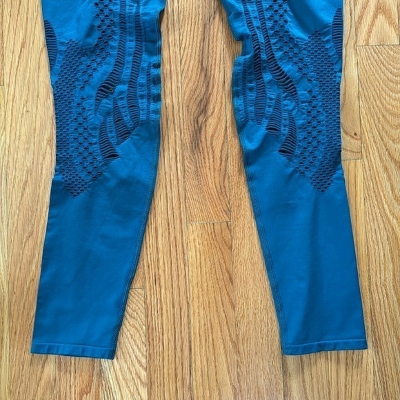 Fabletics Women’s Blue/Green (Teal) Athletic Ishani Tight Legging Sz S (NWD) - Picture 7 of 10